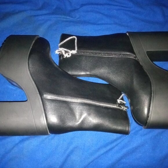 IT'S GOUNG DOWN  Platform Chain Ankle Boots ( BRAND NEW !!!! ) - Picture 6 of 6